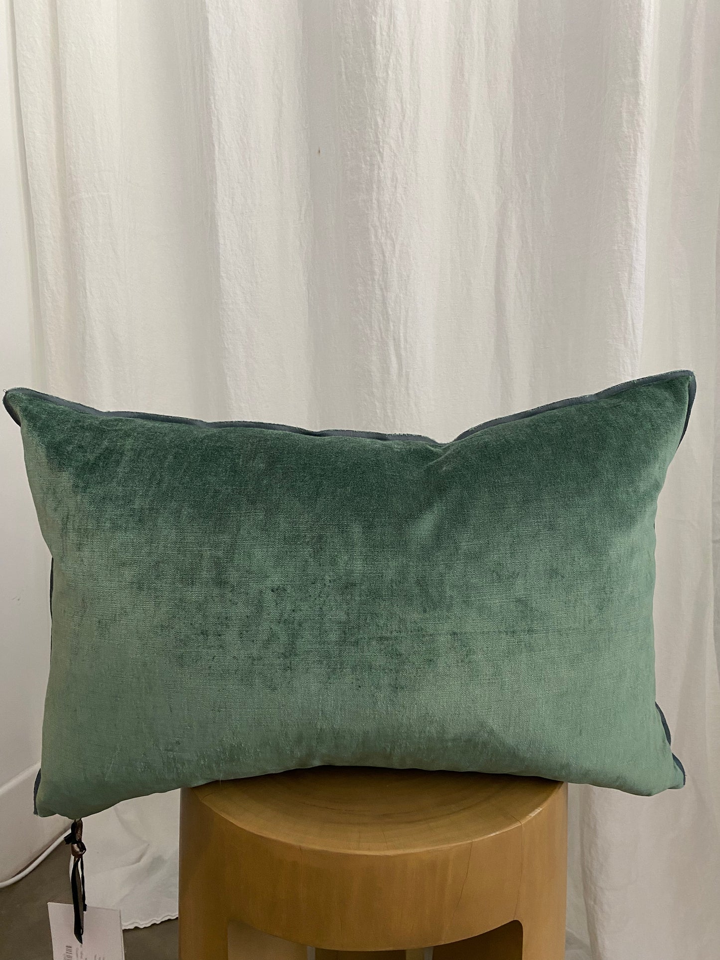 Maison de Vacances Royal Velvet Cushion