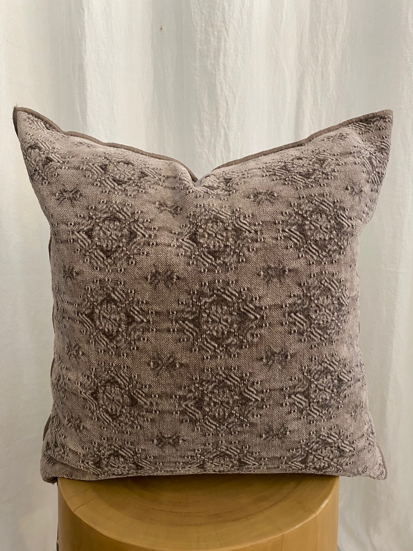 Maison de Vacances Cushion Stone Wahed Jacquard