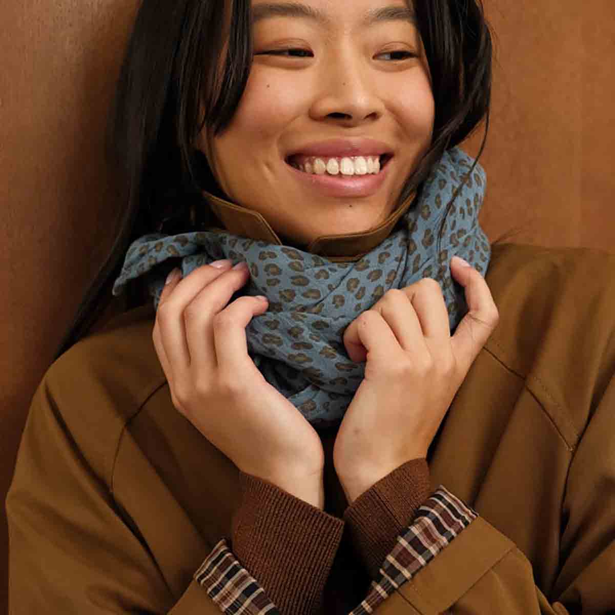 Small Scarf Leopard Denim Blue 70x70