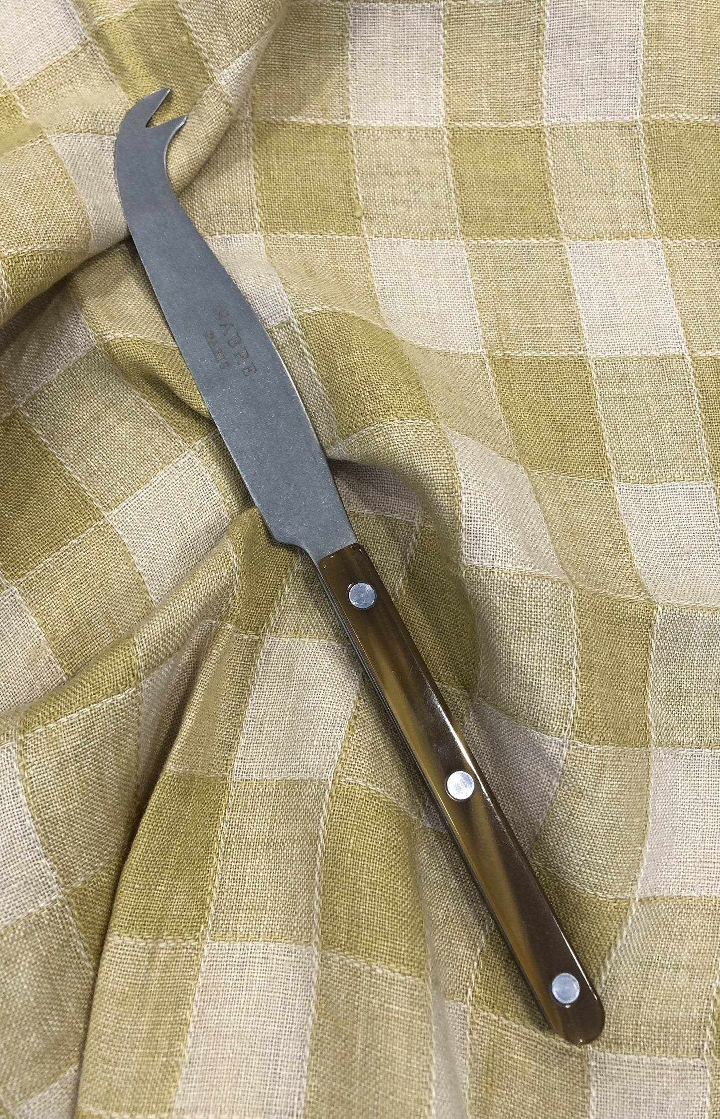 Cheese knife