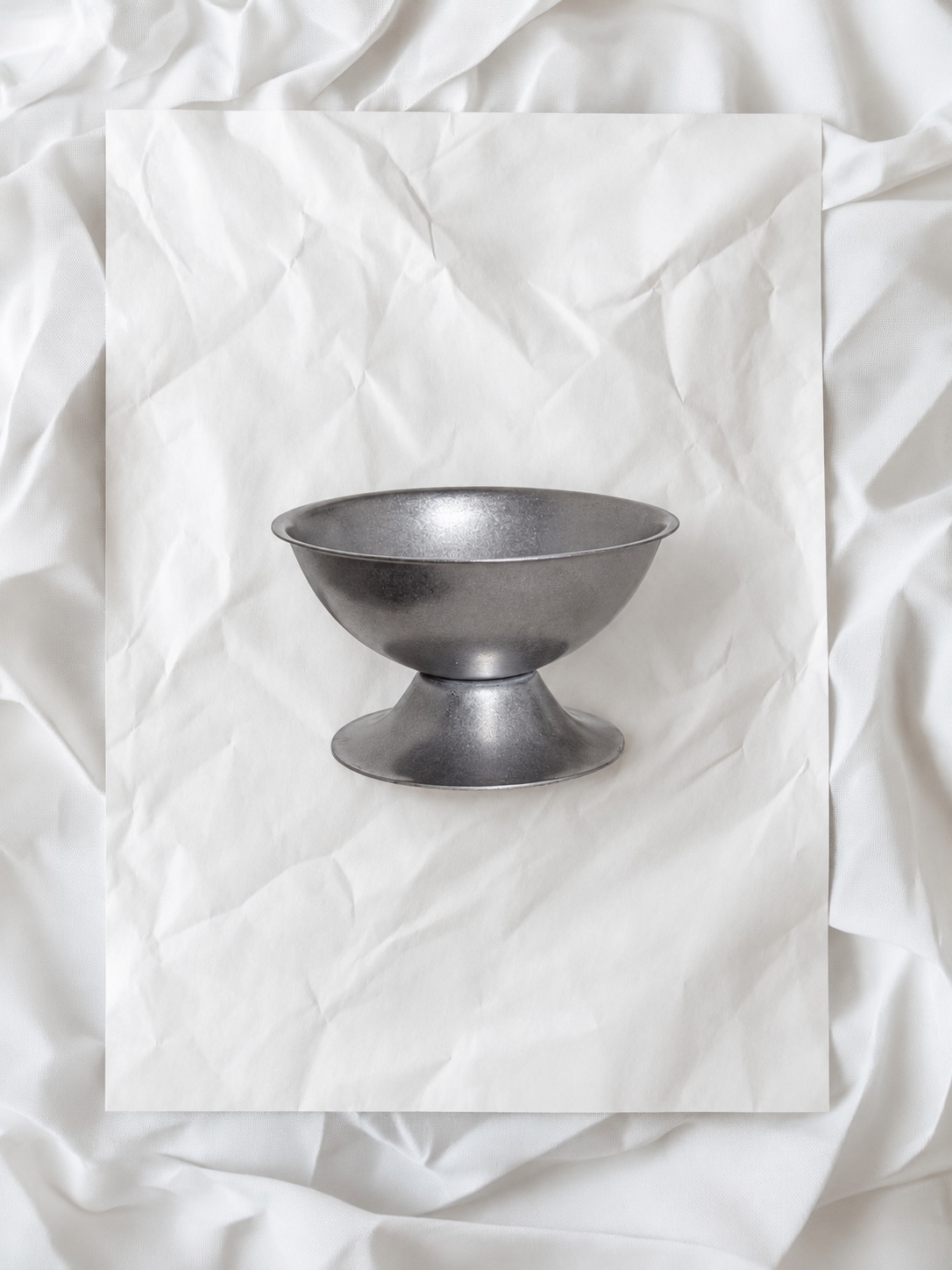 Argent Pedestal Coupe