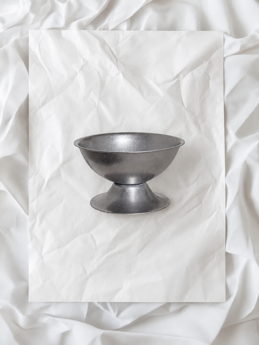 Argent Pedestal Coupe