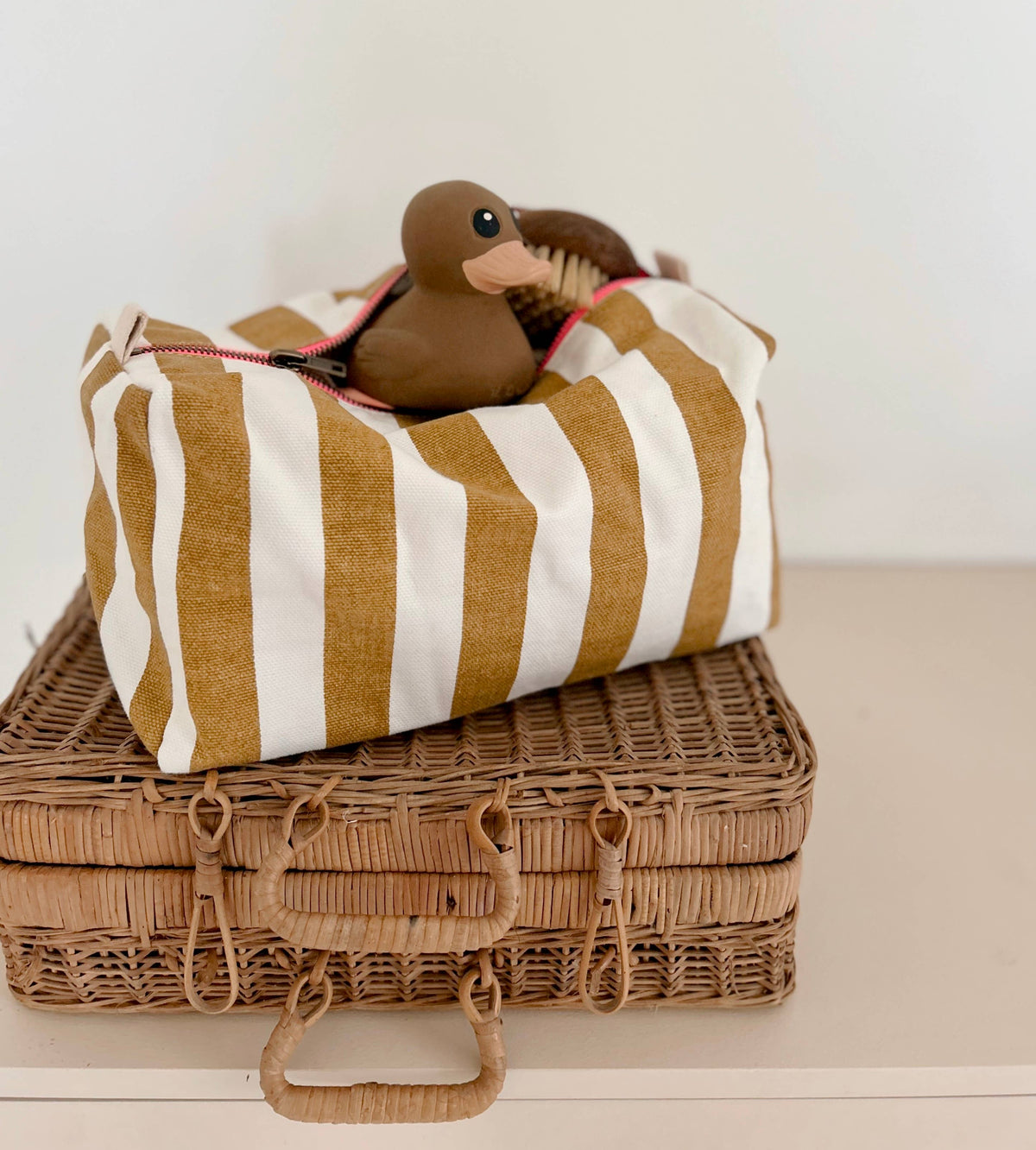 Toiletry Bag Caramel/Ecru Stripes