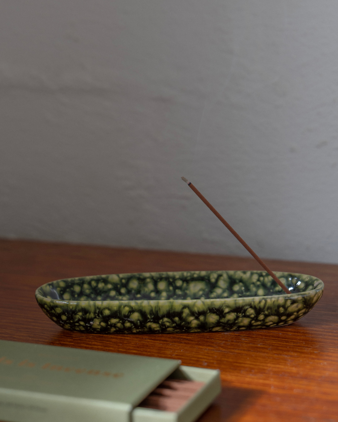 The Collector Ceramic Holder - Green