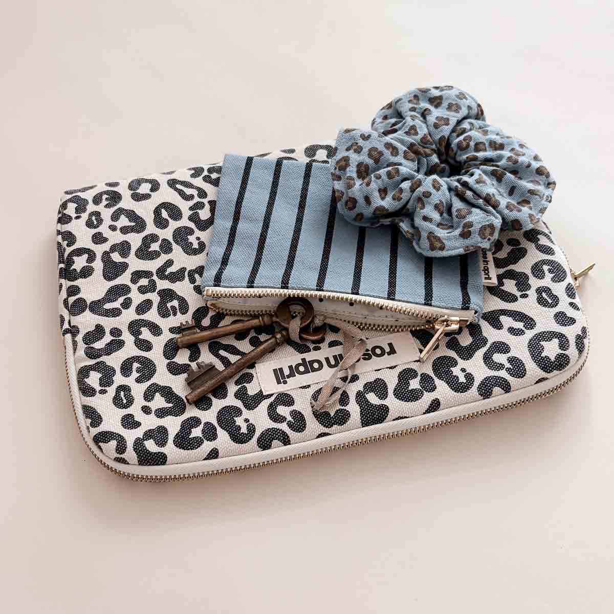 SCRUNCHIE MINI LEOPARD SKY BLUE
