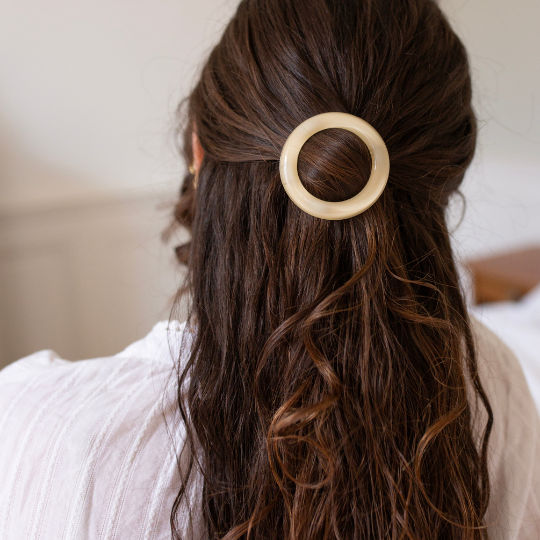 Round Hair Clip Ivory