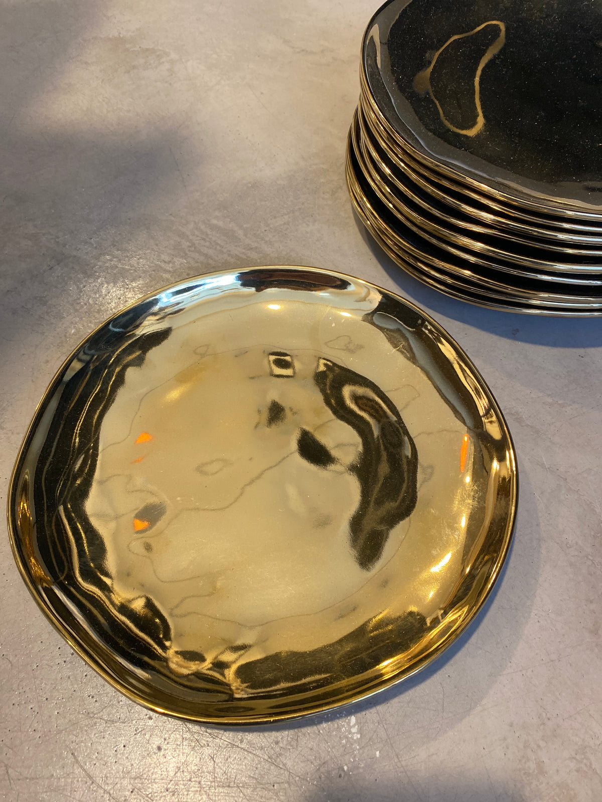 UNC Plate Gold 21.5 cm