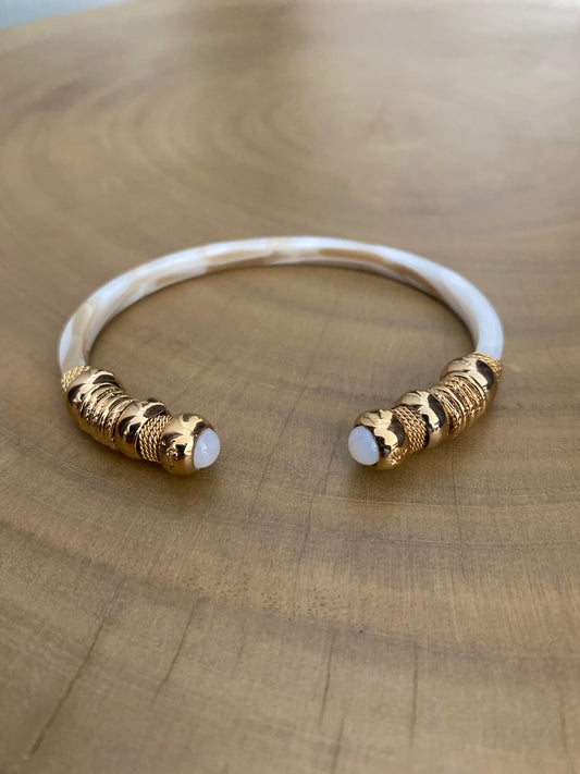 Gas Bijoux Bracelet Sari Ivory with Mother of pearl Cabochons