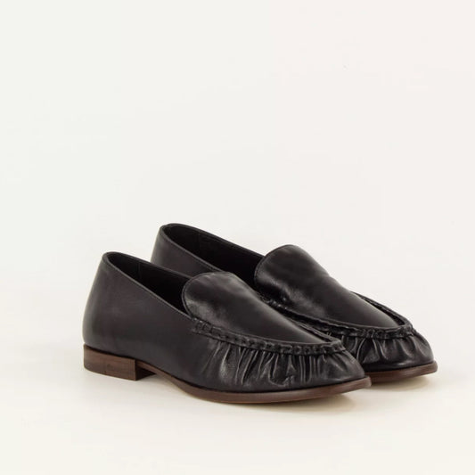 Sessun Ayano Loafers Black Leather