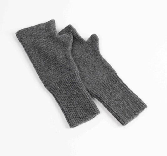 Maison Fanli Mittens Dark Grey