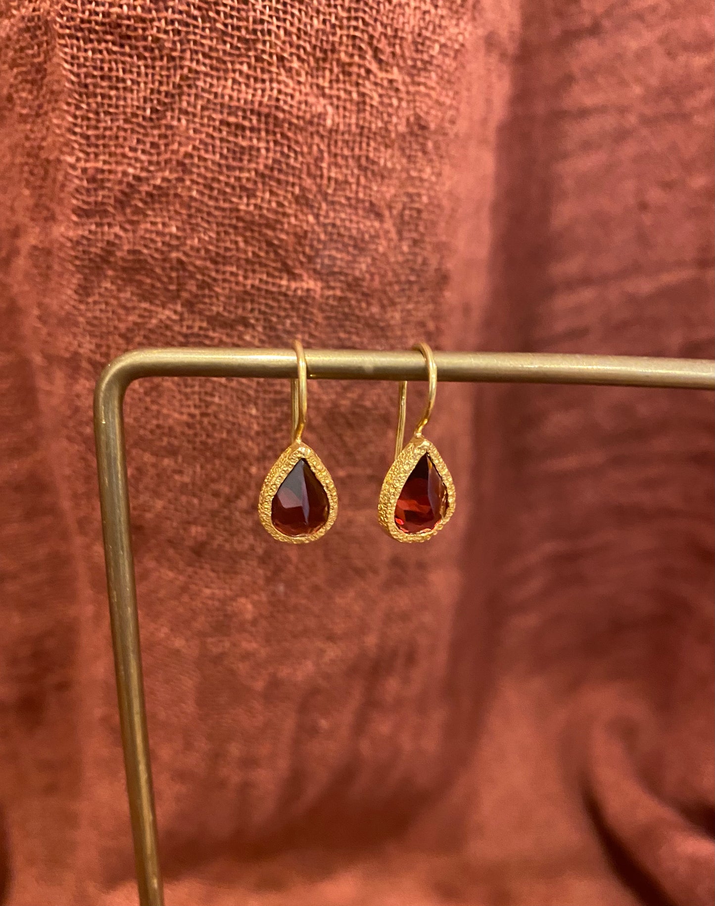 Sleepers Earrings Garnet