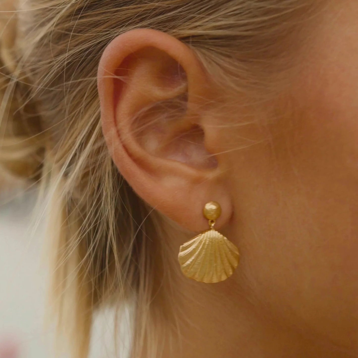 Agapee Seashell Earrings