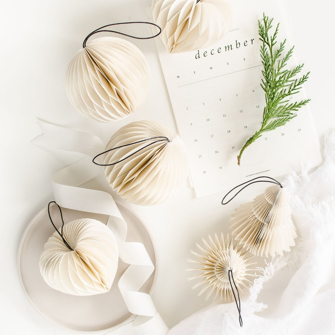 Paper Ornament Christmas Sphere Off White