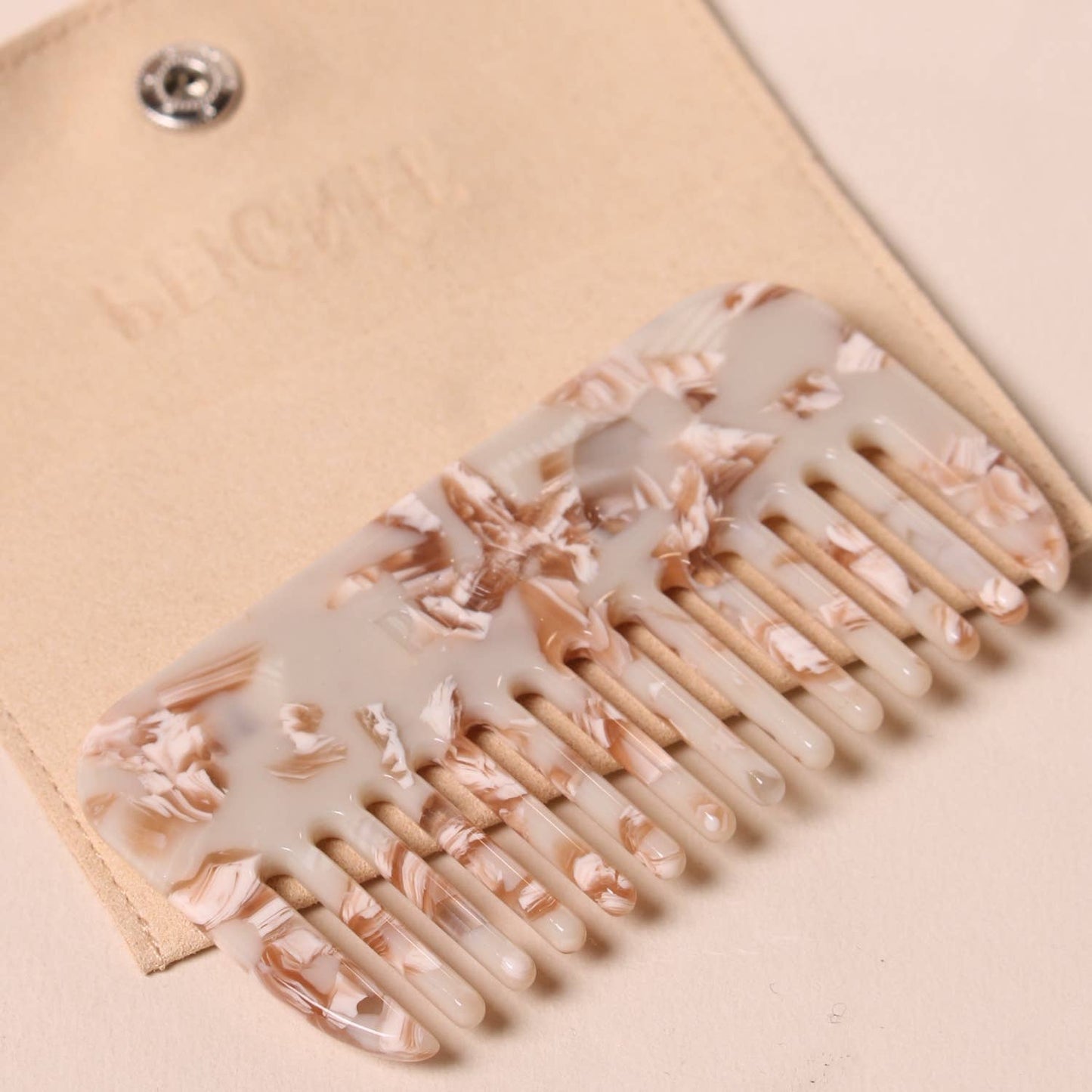 Travel comb - Nougat