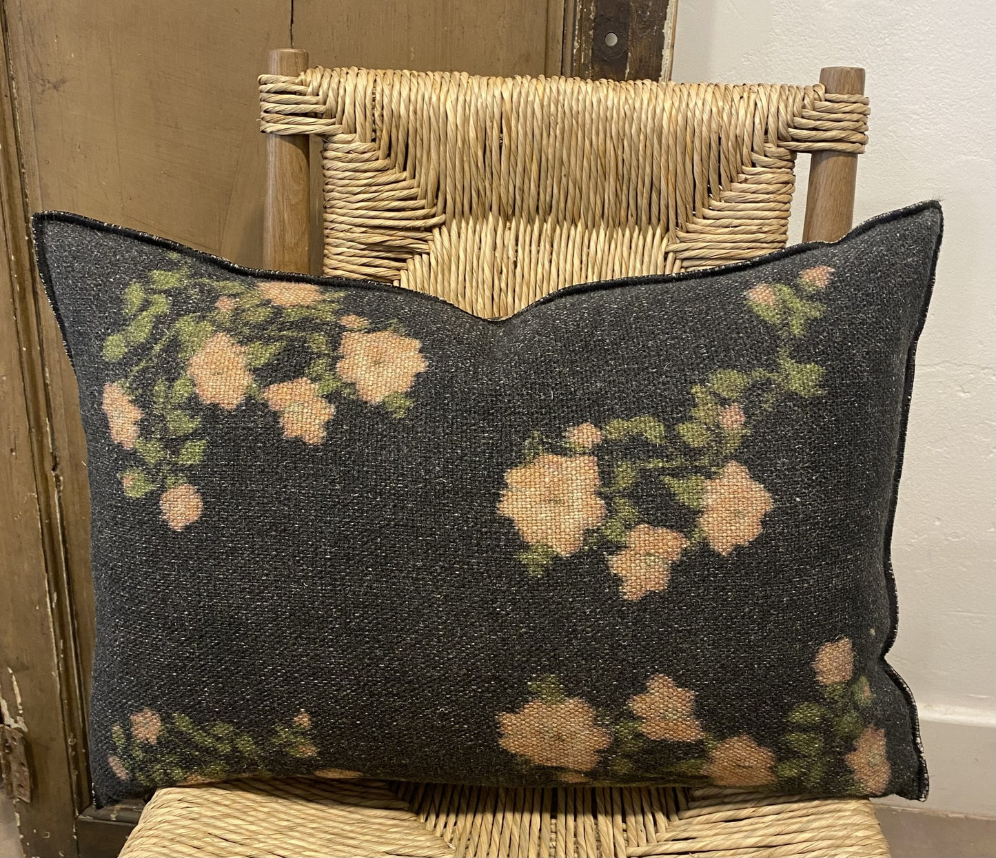 Maison de Vacances cushion Wabi Sabi Les Roses